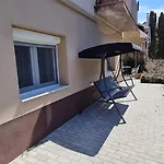 Lugas Miskolctapolca 2 Hálószoba Dézsa és Jakuzzi Közel A Barlangfürdőhöz *
