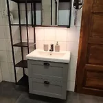 Lugas Miskolctapolca 2 Hálószoba Dézsa és Jakuzzi Közel A Barlangfürdőhöz