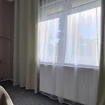 Lugas Miskolctapolca 2 Hálószoba Dézsa és Jakuzzi Közel A Barlangfürdőhöz * Miskolc