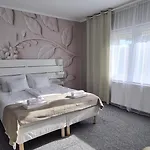 Appartement Lugas Miskolctapolca 2 Hálószoba Dézsa és Jakuzzi Közel A Barlangfürdőhöz