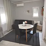Lugas Miskolctapolca 2 Hálószoba Dézsa és Jakuzzi Közel A Barlangfürdőhöz * Miskolc