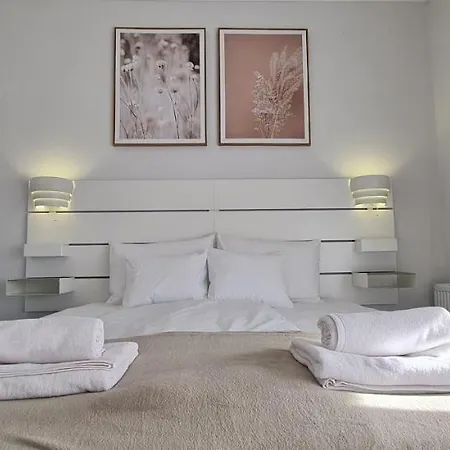 Апартаменты Lugas Miskolctapolca 2 Haloszoba 50m2 Dezsa Es Jakuzzi Koezel A Barlangfuerdohoez *