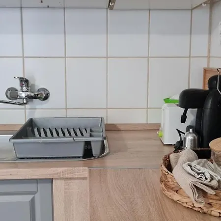 Lugas Miskolctapolca 2 Haloszoba Dezsa Es Jakuzzi Koezel A Barlangfuerdohoez * Miskolc
