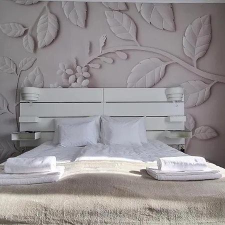 Lugas Miskolctapolca 2 Haloszoba 50m2 Dezsa Es Jakuzzi Koezel A Barlangfuerdohoez Apartament *