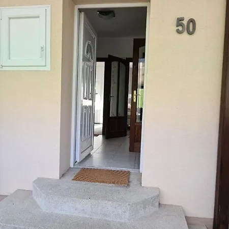 Apartament Lugas Miskolctapolca 2 Haloszoba 50m2 Dezsa Es Jakuzzi Koezel A Barlangfuerdohoez Miszkolc