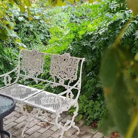 Lugas Miskolctapolca 2 Haloszoba Dezsa Es Jakuzzi Koezel A Barlangfuerdohoez Apartment