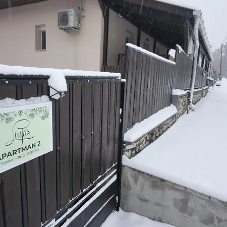 Apartment Lugas Miskolctapolca 2 Haloszoba Dezsa Es Jakuzzi Koezel A Barlangfuerdohoez *