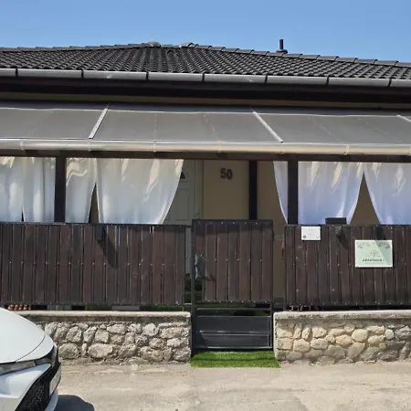 Lugas Miskolctapolca 2 Haloszoba 50m2 Dezsa Es Jakuzzi Koezel A Barlangfuerdohoez Апартаменты