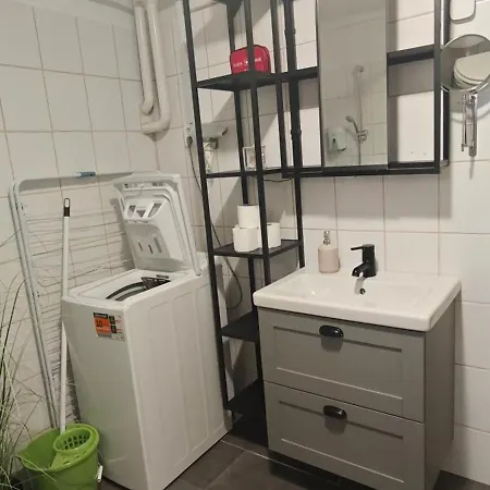 Lugas Miskolctapolca 2 Haloszoba 50m2 Dezsa Es Jakuzzi Koezel A Barlangfuerdohoez 公寓 *