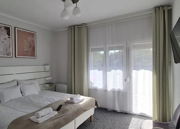 Lugas Miskolctapolca 2 Haloszoba 50m2 Dezsa Es Jakuzzi Koezel A Barlangfuerdohoez ميسكولك