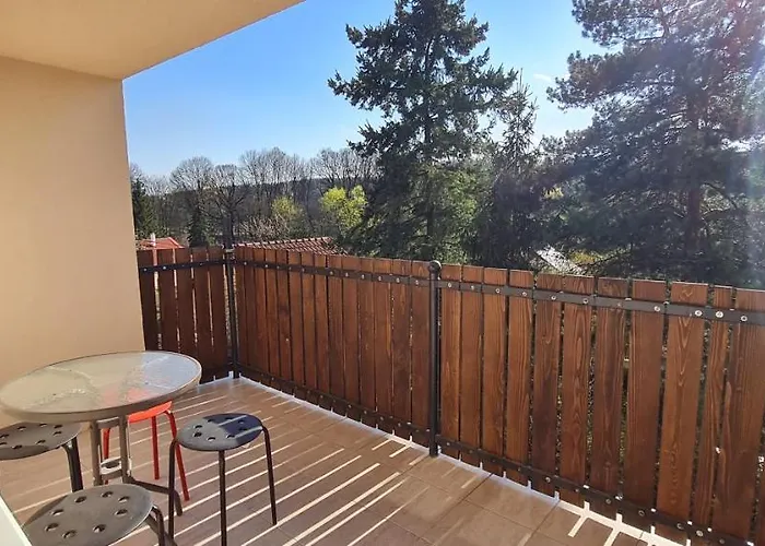 شقة Lugas Miskolctapolca 2 Haloszoba 50m2 Dezsa Es Jakuzzi Koezel A Barlangfuerdohoez ميسكولك