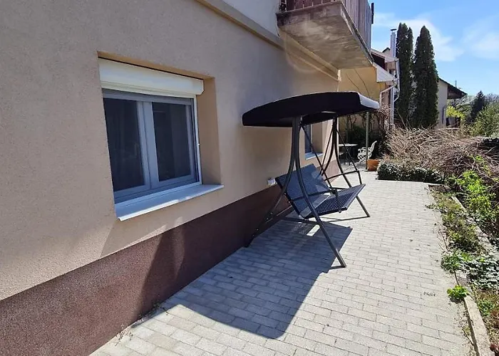 Lugas Miskolctapolca 2 Haloszoba 50m2 Dezsa Es Jakuzzi Koezel A Barlangfuerdohoez *