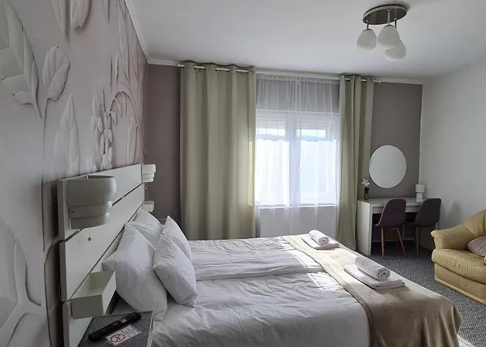 Lugas Miskolctapolca 2 Haloszoba 50m2 Dezsa Es Jakuzzi Koezel A Barlangfuerdohoez * Мишкольц