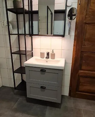 Lugas Miskolctapolca 2 Haloszoba 50m2 Dezsa Es Jakuzzi Koezel A Barlangfuerdohoez