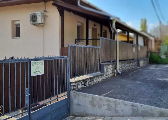 Apartment Lugas Miskolctapolca 2 Haloszoba 50m2 Dezsa Es Jakuzzi Koezel A Barlangfuerdohoez Miskolc