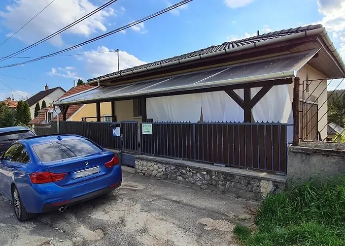 Lugas Miskolctapolca 2 Haloszoba 50m2 Dezsa Es Jakuzzi Koezel A Barlangfuerdohoez 米什科尔茨