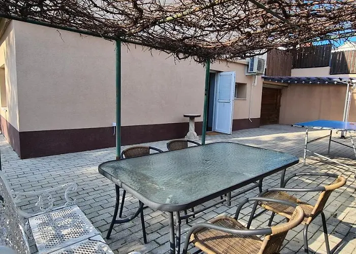 Апартаменты Lugas Miskolctapolca 2 Haloszoba 50m2 Dezsa Es Jakuzzi Koezel A Barlangfuerdohoez