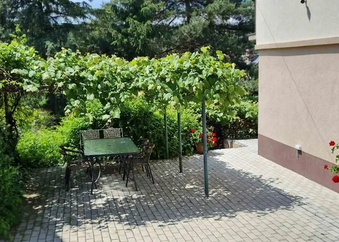 Lugas Miskolctapolca 2 Haloszoba 50m2 Dezsa Es Jakuzzi Koezel A Barlangfuerdohoez Апартаменты