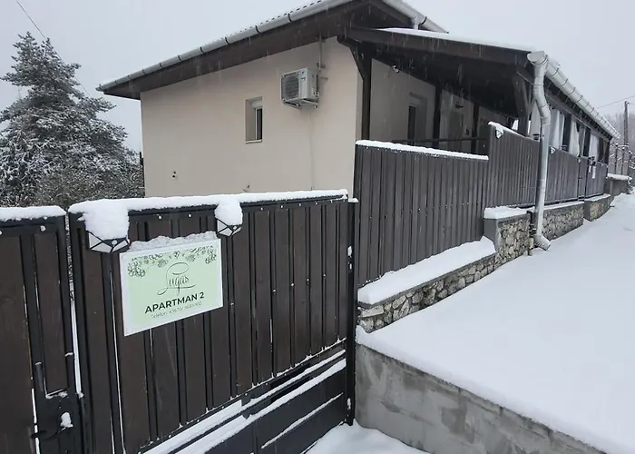 Lugas Miskolctapolca 2 Haloszoba 50m2 Dezsa Es Jakuzzi Koezel A Barlangfuerdohoez Апартаменты *