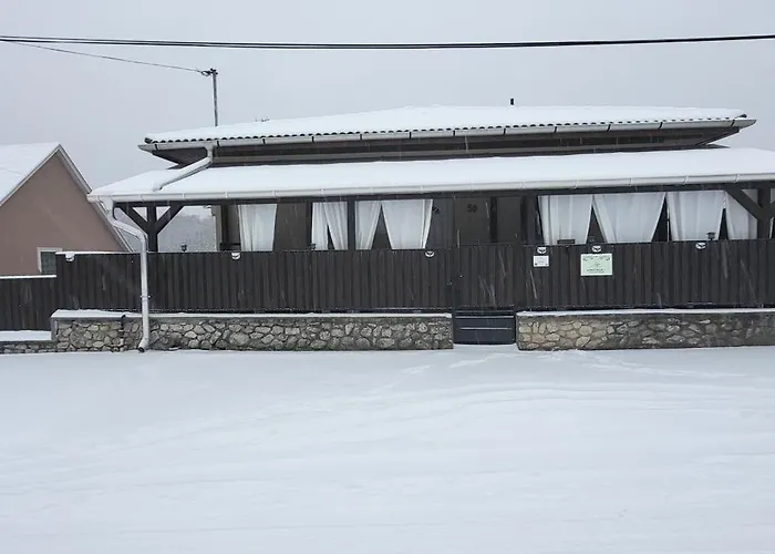 Lugas Miskolctapolca 2 Haloszoba 50m2 Dezsa Es Jakuzzi Koezel A Barlangfuerdohoez Апартаменты Мишкольц