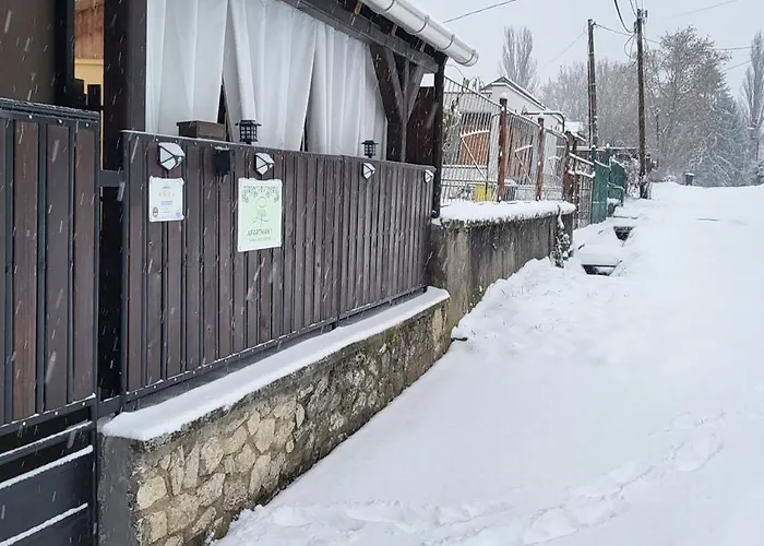 Lugas Miskolctapolca 2 Haloszoba 50m2 Dezsa Es Jakuzzi Koezel A Barlangfuerdohoez Апартаменты Мишкольц