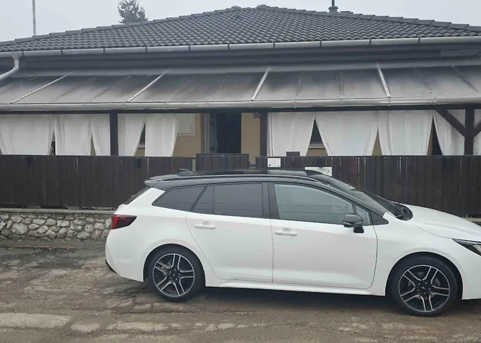 Lugas Miskolctapolca 2 Haloszoba 50m2 Dezsa Es Jakuzzi Koezel A Barlangfuerdohoez 米什科尔茨